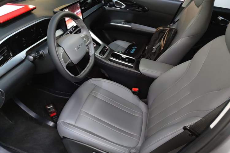 Used Geely Galaxy Geome 2026 Model 310km Youth Edition Left Front Seat