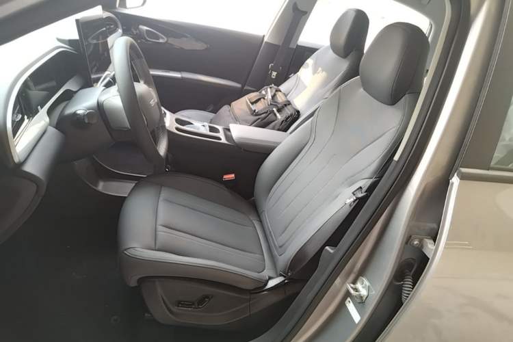 Used Geely Galaxy Geome 2026 Model 310km Dream Edition Left Front Seat