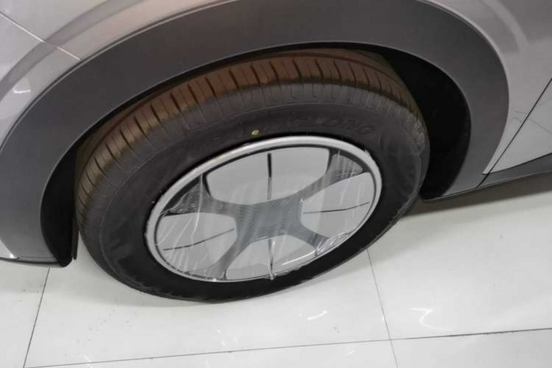 Used Geely Galaxy Geome 2026 Model 310km Youth Edition Left Front Wheel Hub