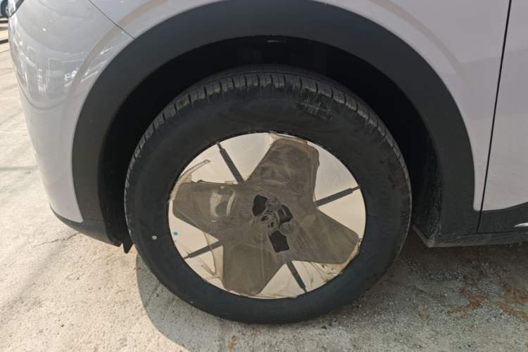 Used Geely Galaxy Geome 2026 Model 310km Dream Edition Left Front Wheel Hub