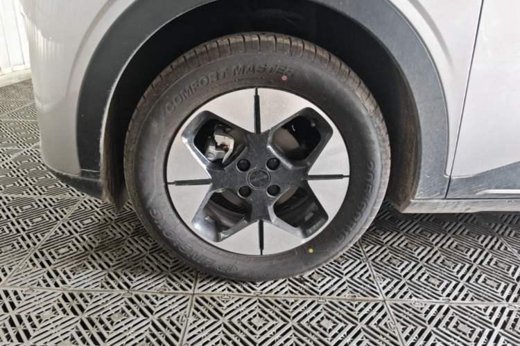 Used Geely Galaxy Geome 2026 Model 310km Dream Edition Left Front Wheel Hub