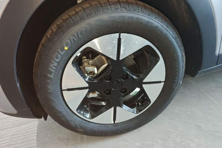 Used Geely Galaxy Geome 2026 Model 310km Dream Edition Left Front Wheel Hub