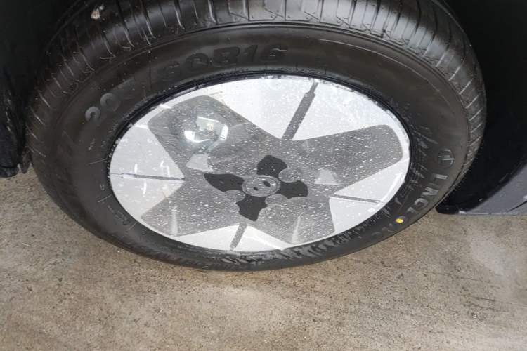 Used Geely Galaxy Geome 2026 Model 310km Dream Edition Left Front Wheel Hub