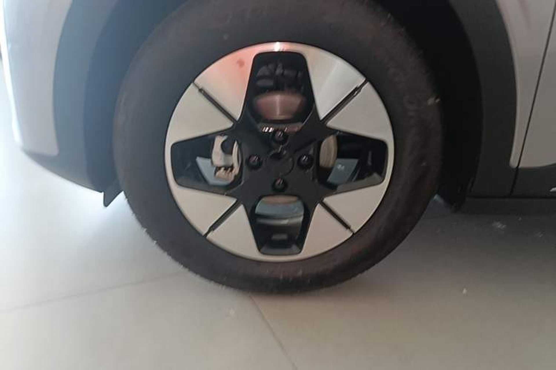 Used Geely Galaxy Geome 2026 Model 310km Dream Edition Left Front Wheel Hub