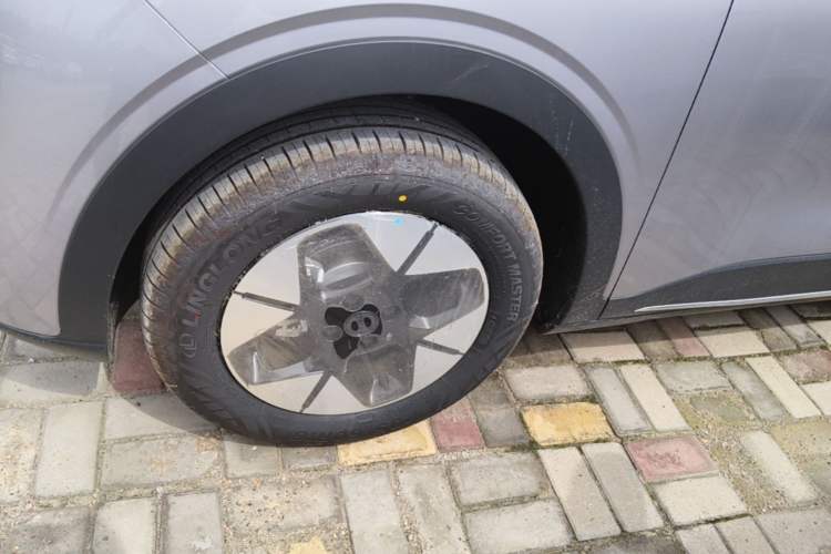 Used Geely Galaxy Geome 2026 Model 310km Dream Edition Left Front Wheel Hub