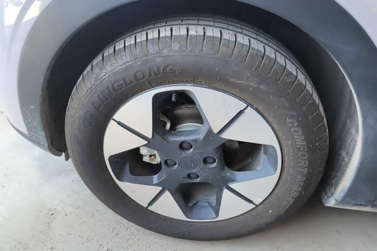 Used Geely Galaxy Geome 2026 Model 310km Dream Edition Left Front Wheel Hub