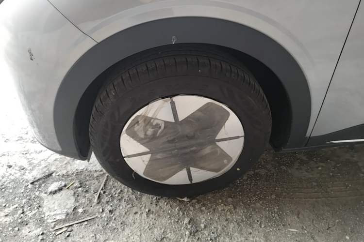 Used Geely Galaxy Geome 2026 Model 310km Dream Edition Left Front Wheel Hub