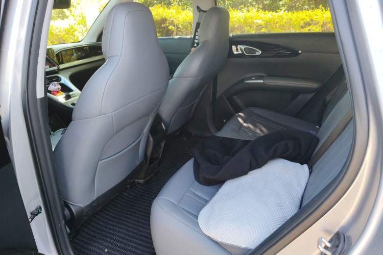 Used Geely Galaxy Geome 2026 Model 310km Youth Edition Left Rear Seat