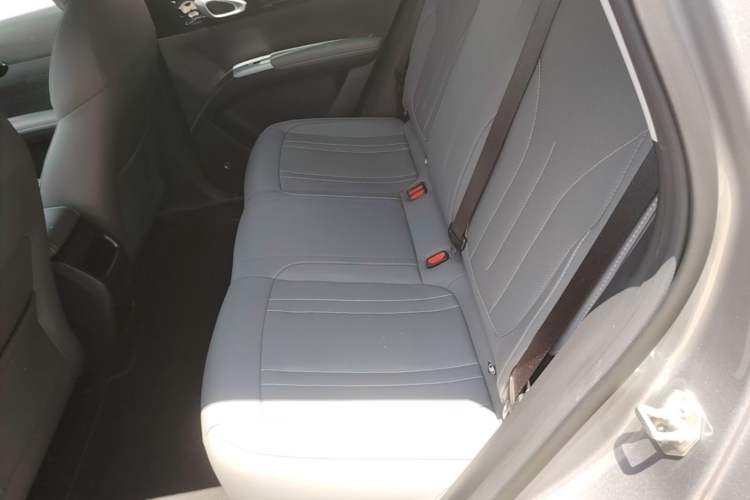 Used Geely Galaxy Geome 2026 Model 310km Youth Edition Left Rear Seat