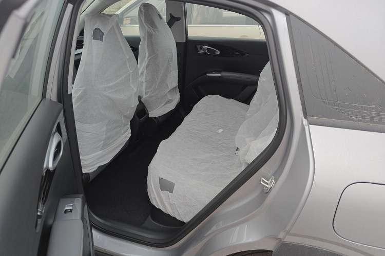 Used Geely Galaxy Geome 2026 Model 310km Youth Edition Left Rear Seat