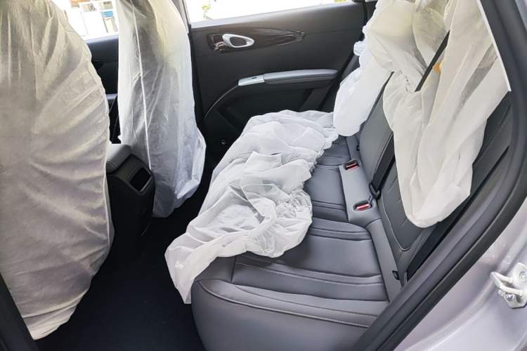 Used Geely Galaxy Geome 2026 Model 310km Youth Edition Left Rear Seat