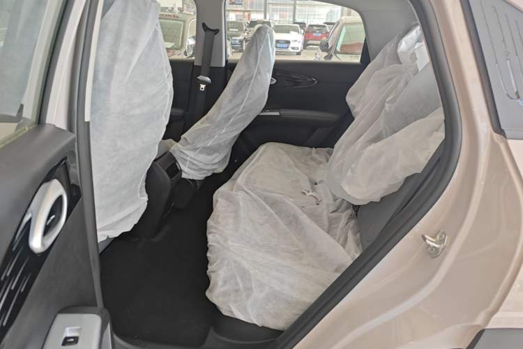Used Geely Galaxy Geome 2026 Model 310km Youth Edition Left Rear Seat
