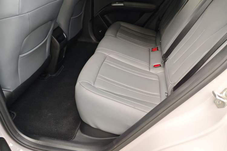 Used Geely Galaxy Geome 2026 Model 410km Freedom Edition Left Rear Seat