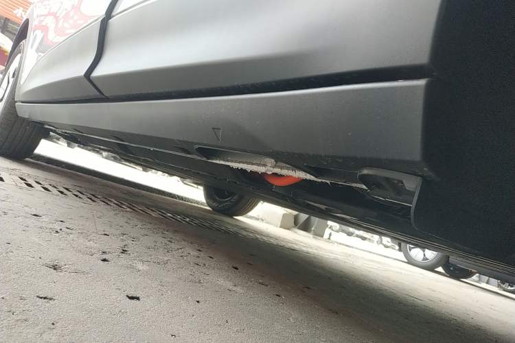 Used Geely Galaxy Geome 2026 Model 310km Youth Edition Left Side Sill