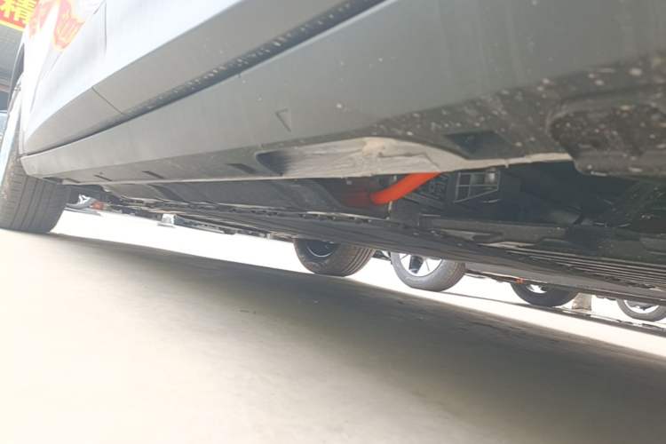 Used Geely Galaxy Geome 2026 Model 310km Youth Edition Left Side Sill