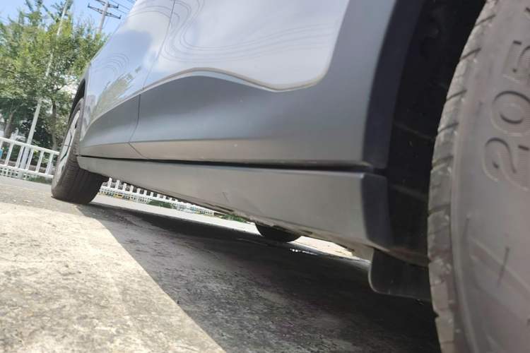 Used Geely Galaxy Geome 2026 Model 310km Youth Edition Left Side Sill
