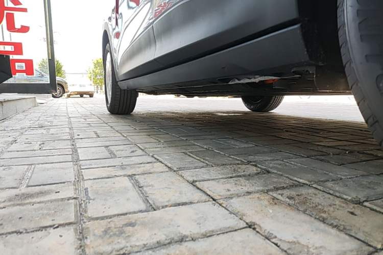 Used Geely Galaxy Geome 2026 Model 310km Youth Edition Left Side Sill
