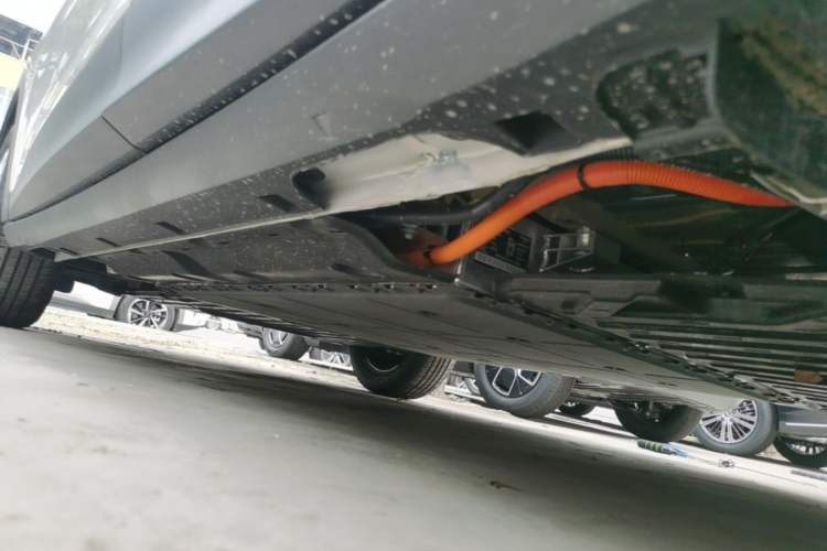 Used Geely Galaxy Geome 2026 Model 310km Youth Edition Left Side Sill