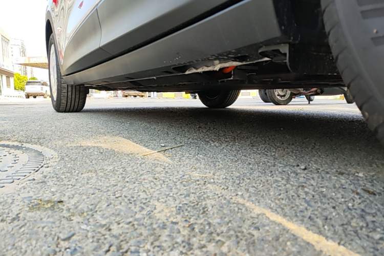 Used Geely Galaxy Geome 2026 Model 310km Youth Edition Left Side Sill