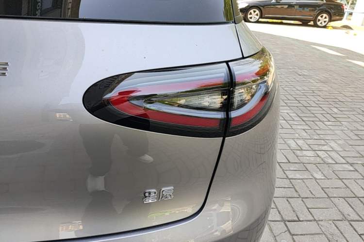 Used Geely Galaxy Geome 2026 Model 310km Youth Edition Right Rear Taillight
