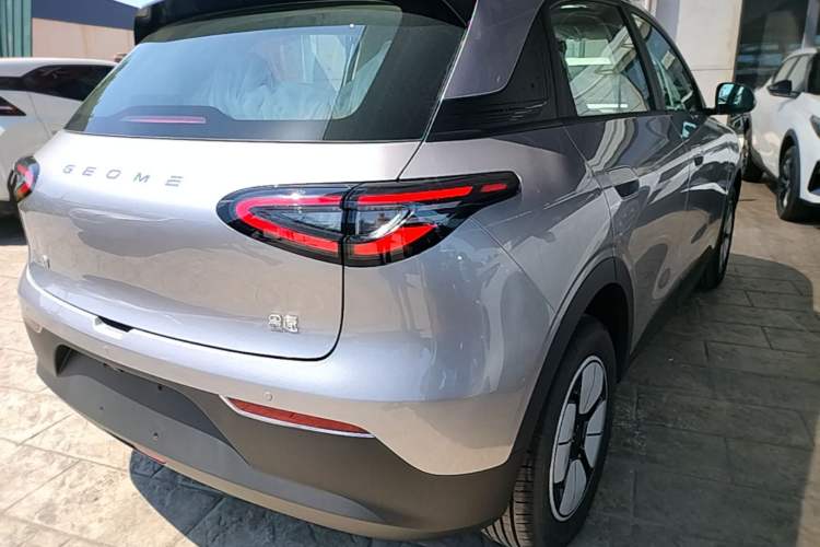 Used Geely Galaxy Geome 2026 Model 310km Youth Edition Right Rear Taillight