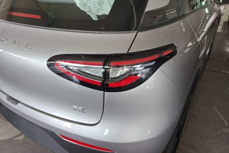 Used Geely Galaxy Geome 2026 Model 310km Dream Edition Right Rear Taillight