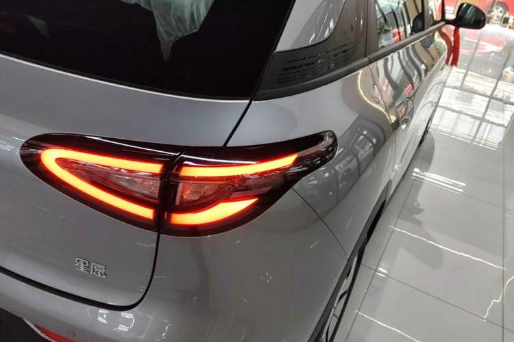 Used Geely Galaxy Geome 2026 Model 310km Youth Edition Right Rear Taillight