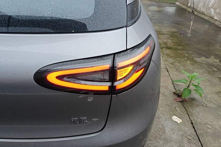 Used Geely Galaxy Geome 2026 Model 310km Youth Edition Right Rear Taillight
