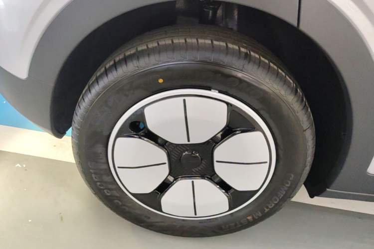 Used Geely Galaxy Geome 2026 310km Aspiration Edition Right Rear Wheel Hub