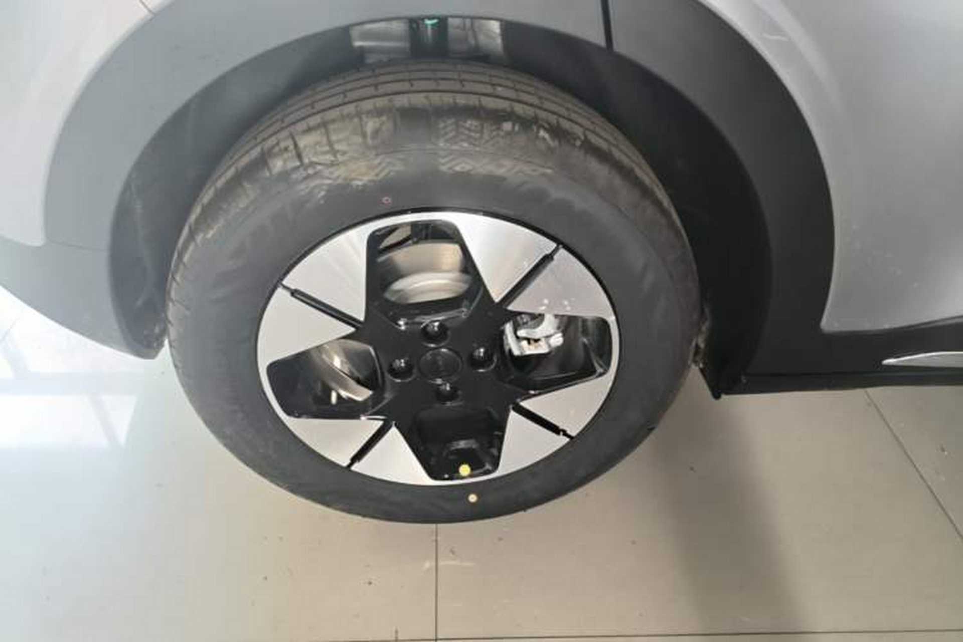 Used Geely Galaxy Geome 2026 Model 310km Dream Edition Right Rear Wheel Hub