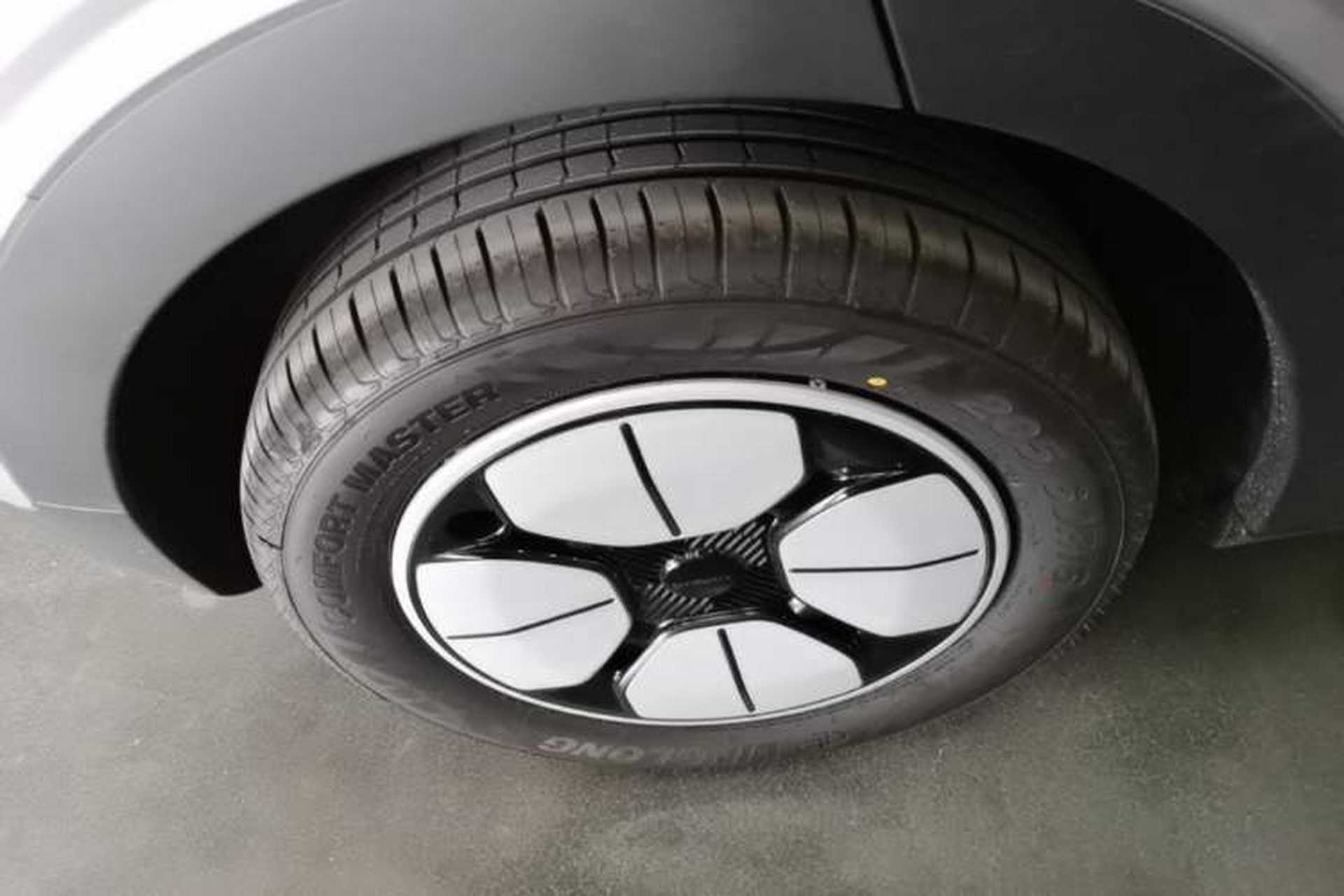 Used Geely Galaxy Geome 2026 Model 310km Youth Edition Right Rear Wheel Hub