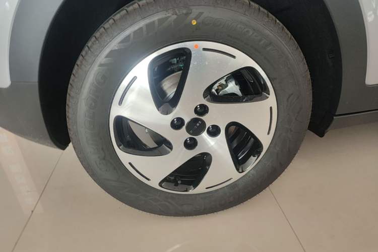 Used Geely Galaxy Geome 2026 Model STAR Limited Edition Right Rear Wheel Hub