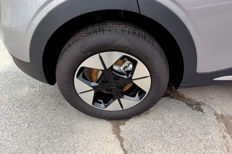 Used Geely Galaxy Geome 2026 310km Wind-Riding Edition Right Rear Wheel Hub