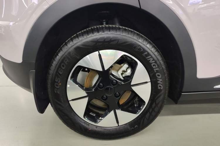 Used Geely Galaxy Geome 2026 Model 410km Exploration Edition Right Rear Wheel Hub