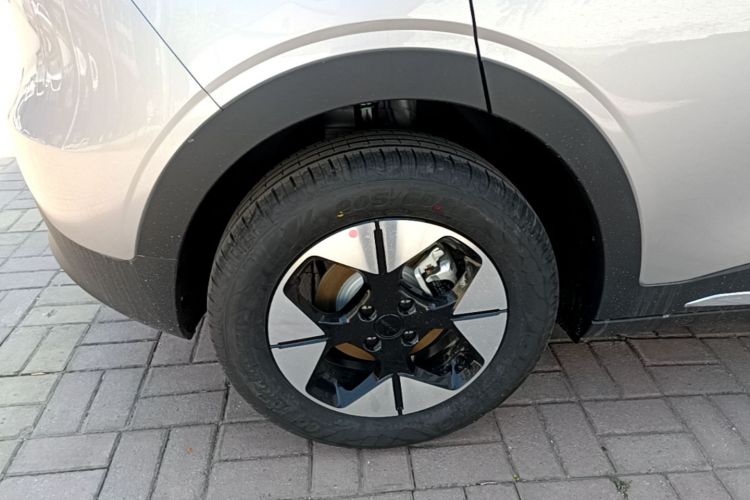 Used Geely Galaxy Geome 2026 Model 310km Dream Edition Right Rear Wheel Hub