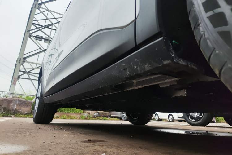 Used Geely Galaxy Geome 2026 Model 310km Youth Edition Right Side Sill