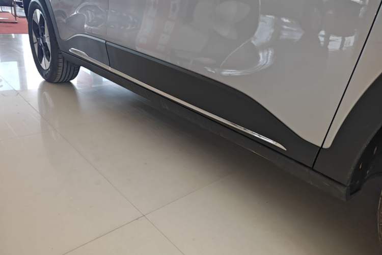 Used Geely Galaxy Geome 2026 Model 310km Dream Edition Right Side Sill