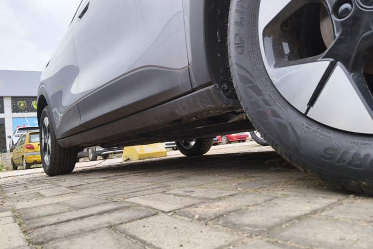Used Geely Galaxy Geome 2026 Model 410km Freedom Edition Right Side Sill