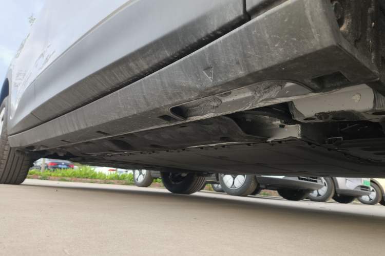 Used Geely Galaxy Geome 2026 Model 310km Youth Edition Right Side Sill