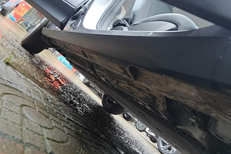 Used Geely Galaxy Geome 2026 Model 310km Youth Edition Right Side Sill