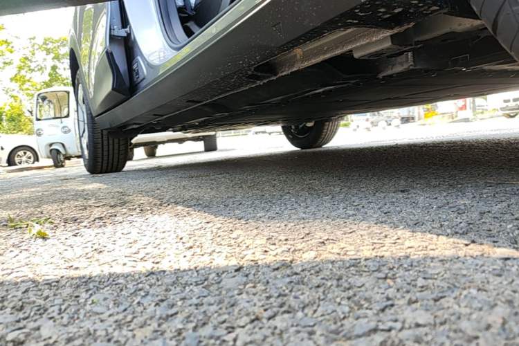 Used Geely Galaxy Geome 2026 Model 310km Youth Edition Right Side Sill