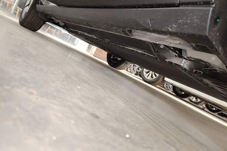 Used Geely Galaxy Geome 2026 Model 310km Youth Edition Right Side Sill
