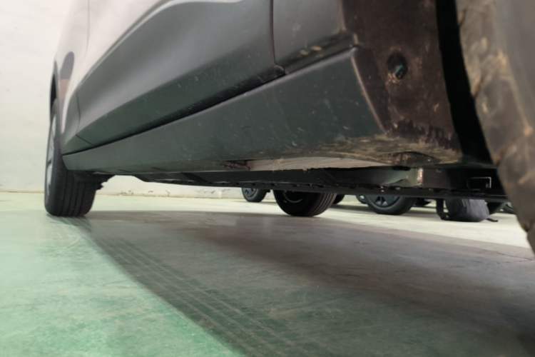 Used Geely Galaxy Geome 2026 Model 310km Youth Edition Right Side Sill
