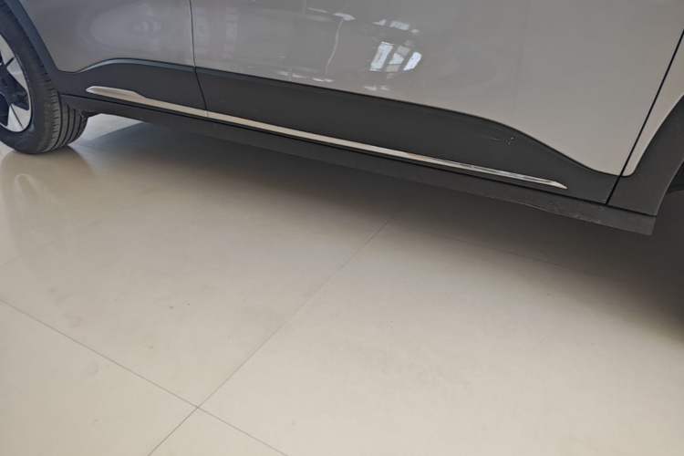 Used Geely Galaxy Geome 2026 Model 310km Dream Edition Right Side Sill