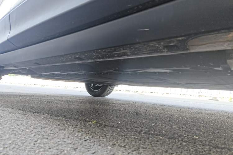 Used Geely Galaxy Geome 2026 Model 310km Youth Edition Right Side Sill