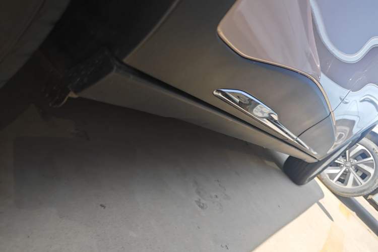 Used Geely Galaxy Geome 2026 Model 310km Dream Edition Right Side Sill