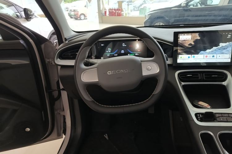 Used Geely Galaxy Geome 2026 Model 310km Youth Edition Steering Wheel