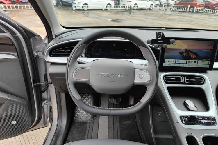 Used Geely Galaxy Geome 2026 Model 310km Youth Edition Steering Wheel