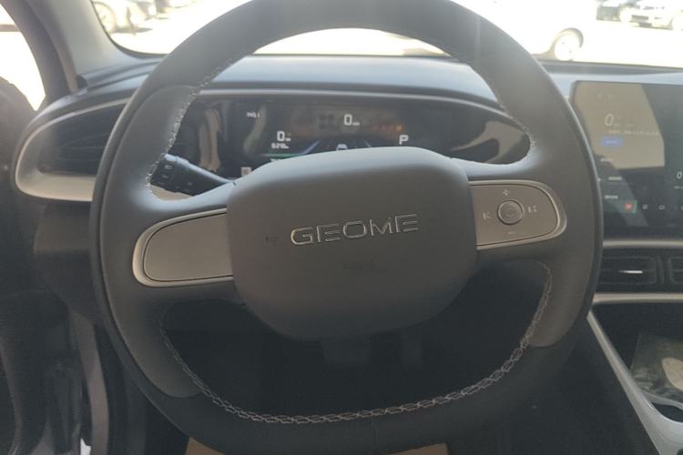 Used Geely Galaxy Geome 2026 Model 310km Youth Edition Steering Wheel