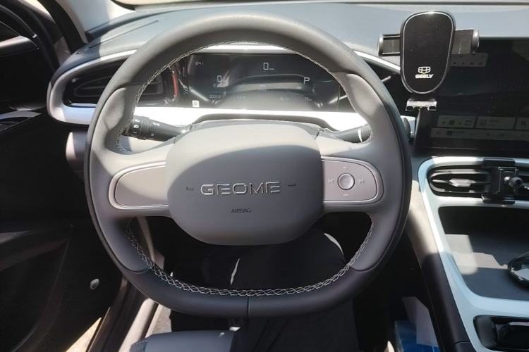 Used Geely Galaxy Geome 2026 Model 310km Youth Edition Steering Wheel